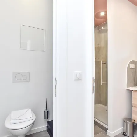 Authentic 1br-4p Republique - Le Marais * Parijs
