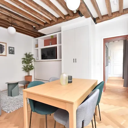 Authentic 1br-4p Republique - Le Marais * Parijs