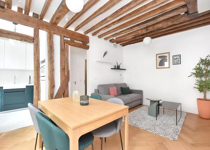 Authentic 1br-4p Republique - Le Marais Apartment Paris