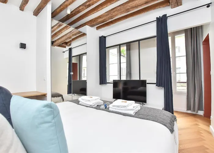 Daire Authentic 1br-4p Republique - Le Marais Paris